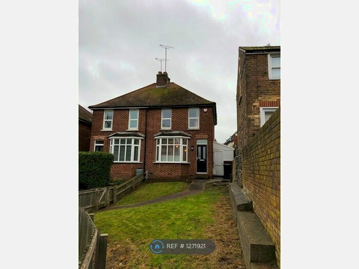 2 Bedroom Semi-Detached House To Rent In Vale Square, Ramsgate CT11