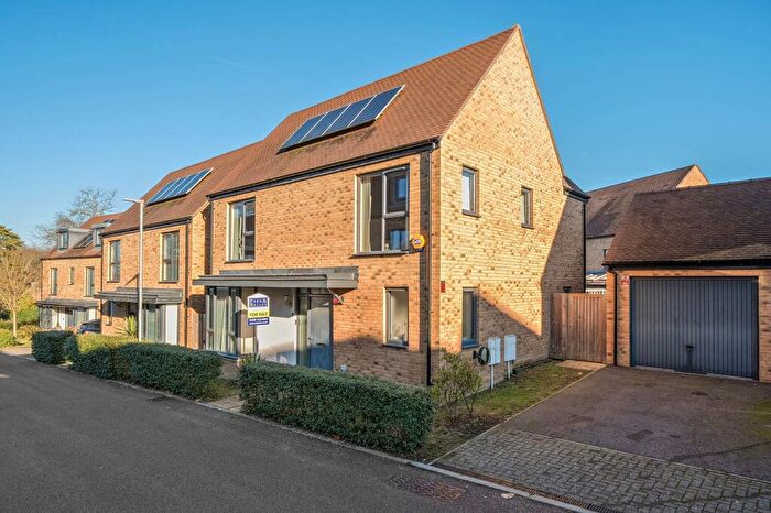 3 Bedroom Detached House For Sale In Charles Howell Drive, Coulsdon, CR5