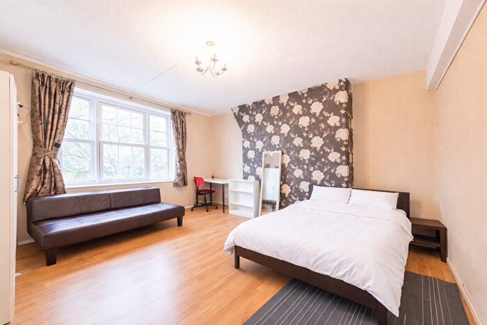 2 Bedroom Flat To Rent In Phoenix Road, Kings Cross, NW1