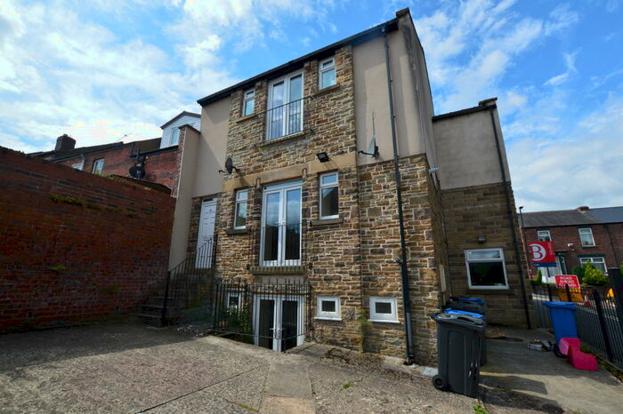 2 Bedroom Apartment To Rent In Cliffefield Road, Meersbrook, S8