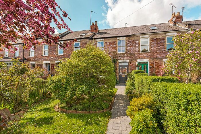 3 Bedroom Terraced House For Sale In Fairfield Walk, Leckhampton, Cheltenham, GL53