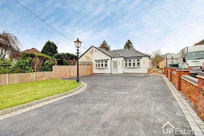 3 Bedroom Semi Detached House For Sale In Hawkes Mill Lane, Allesley, Coventry, CV5