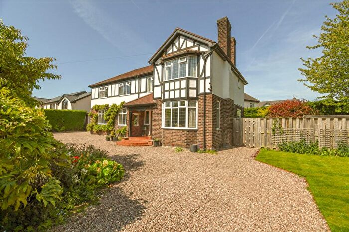 4 Bedroom Detached House For Sale In The Ridgeway, Heswall, Wirral, CH60