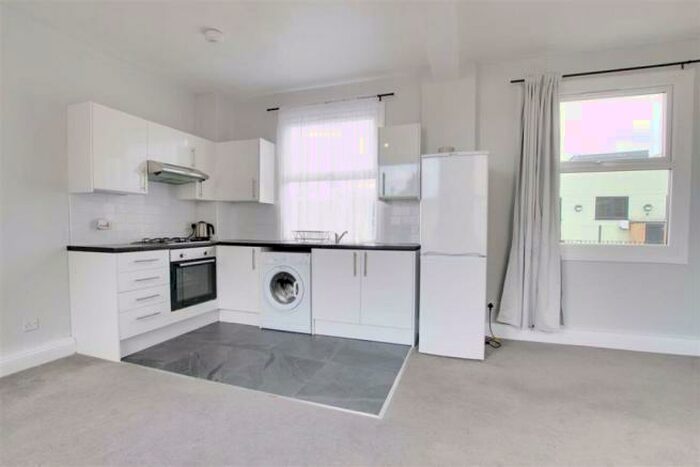 Studio To Rent In Third Avenue, London, E17