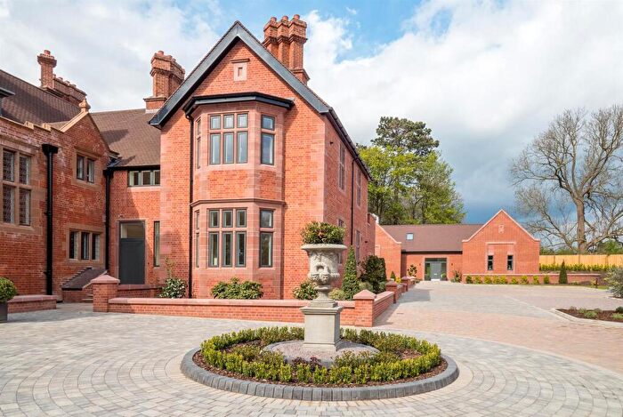 2 Bedroom Apartment For Sale In Blackdown, Leamington Spa, CV32