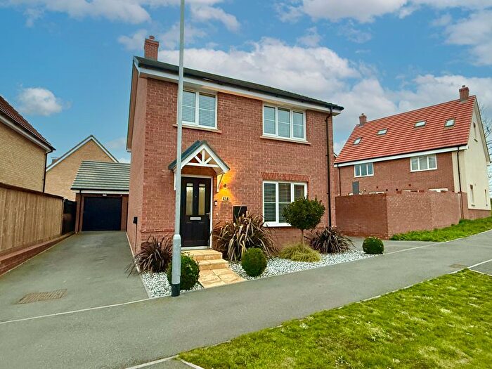 4 Bedroom Detached House For Sale In Ramsay Drive, Leighton Buzzard, LU7