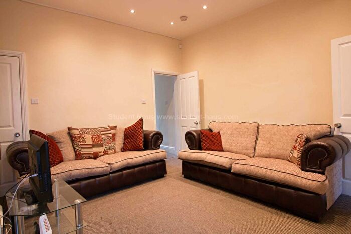 3 Bedroom House To Rent In Hafton Road, Salford, M7