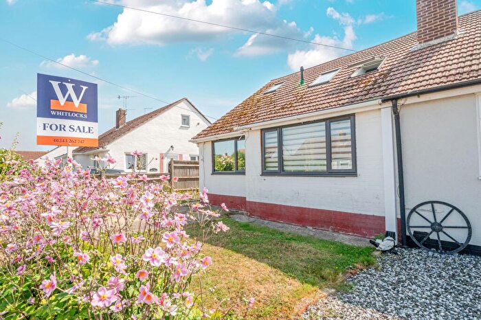 3 Bedroom Chalet For Sale In Bridorley Close, Pagham, PO21