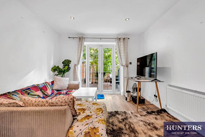 2 Bedroom Flat For Sale In Burton Road, London, NW6