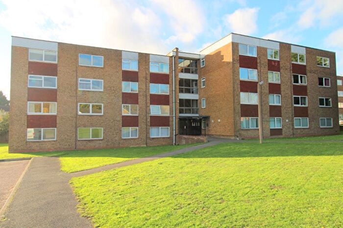 1 Bedroom Apartment For Sale In Scotfield Court, Stopsley, Luton, Bedfordshire, LU2