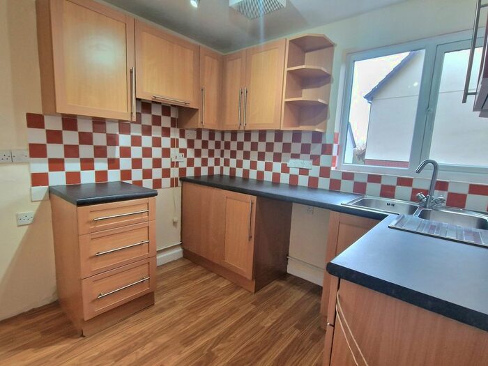 3 Bedroom Terraced House For Sale In Heron Way, Torquay, TQ2
