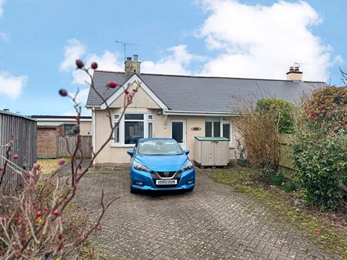 4 Bedroom Semi Detached Bungalow For Sale In New Park Crescent, Kingsteignton, Newton Abbot, Devon, TQ12