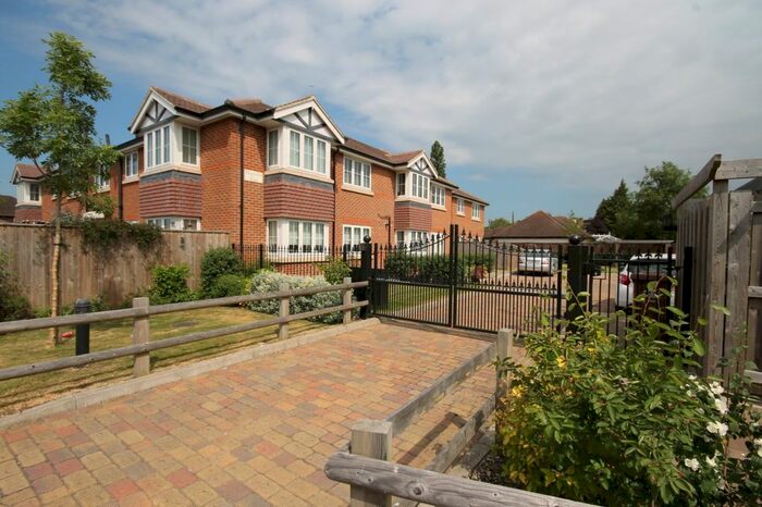 2 Bedroom Flat To Rent In Magnolia View, Worple Road, Staines-Upon-Thames, Middlesex, TW18