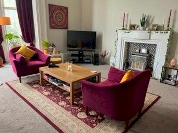 2 Bedroom Flat To Rent In Palmeira Square, Hove, BN3