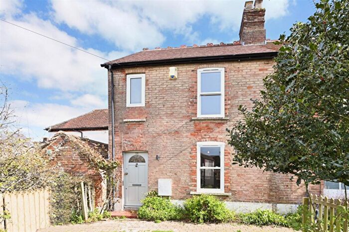 2 Bedroom House To Rent In Orchard Street, Chichester, PO19