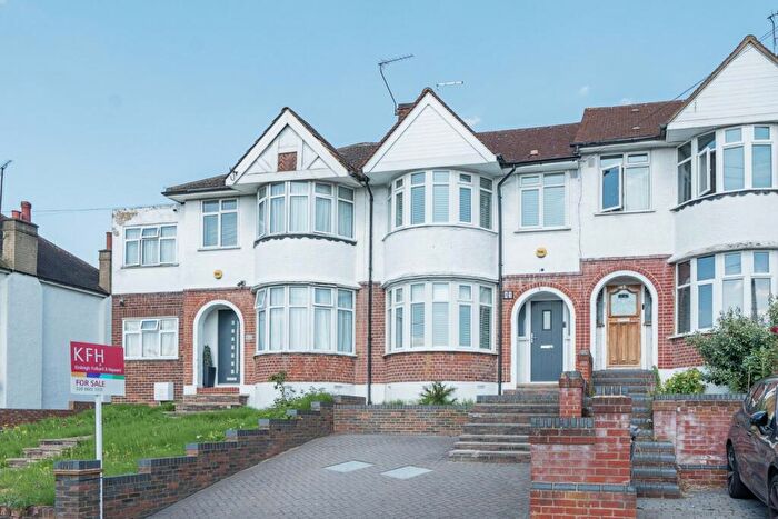 3 Bedroom Terraced House For Sale In Hampden Way, Southgate, London, N14
