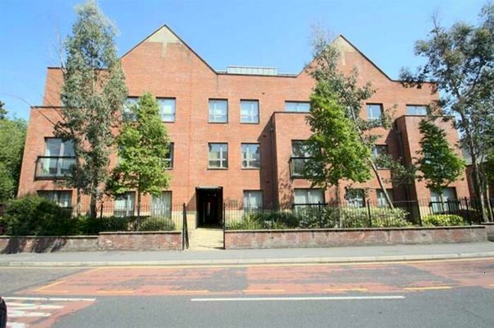 2 Bedroom Flat To Rent In Bank Place, Green Lane, Wilmslow, SK9