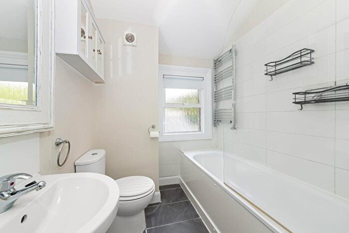 3 Bedroom House To Rent In Westbourne Road, Sydenham, London, SE26
