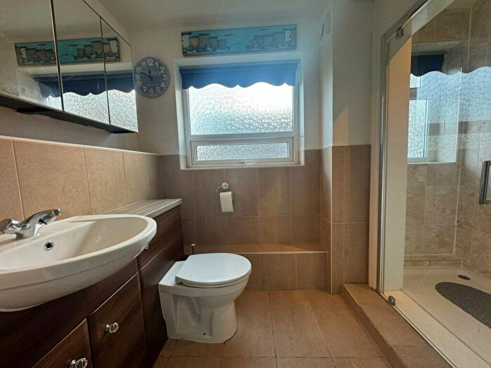 2 Bedroom Flat To Rent In Croxton Court, Park Crescent, PR9