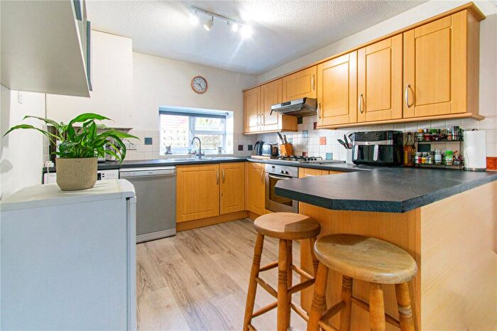 2 Bedroom End Of Terrace House For Sale In Anchor Yard, Kingsclere, Newbury, Hampshire, RG20