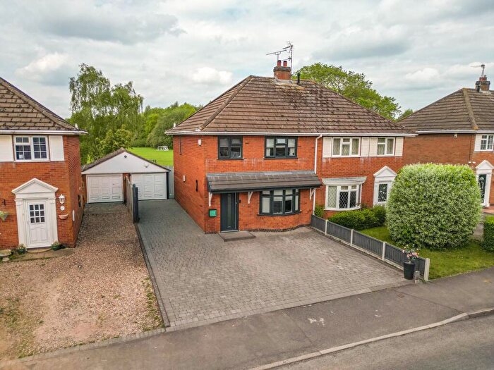 3 Bedroom Semi-Detached House For Sale In Bladon Close, Nuneaton, CV11