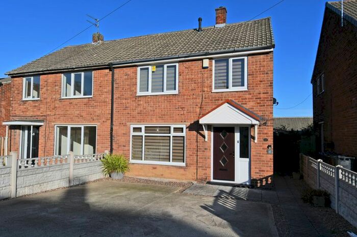 3 Bedroom Semi-Detached House To Rent In West End Avenue, Royston, Barnsley, S71