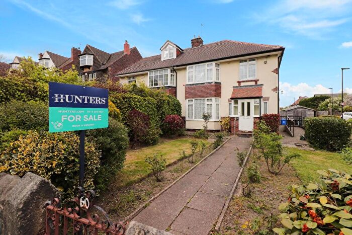 3 Bedroom Semi-Detached House For Sale In Ringinglow Road, Bents Green, Sheffield, S11