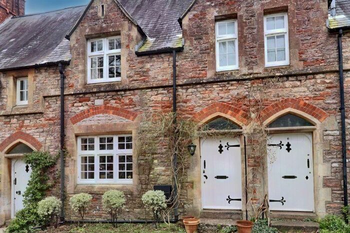 3 Bedroom Terraced House To Rent In St. Thomas Terrace, Wells Fully Furnished Bed Cottage &pound; Pcm, BA5