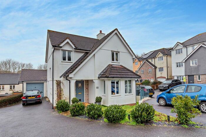 4 Bedroom Detached House For Sale In Tressa Dowr Lane, Truro, TR1