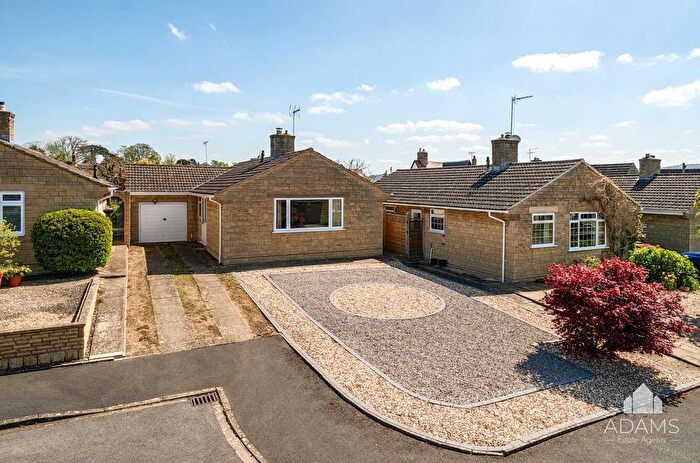 3 Bedroom Detached Bungalow For Sale In Ellenor Drive, Alderton, Tewkesbury, GL20