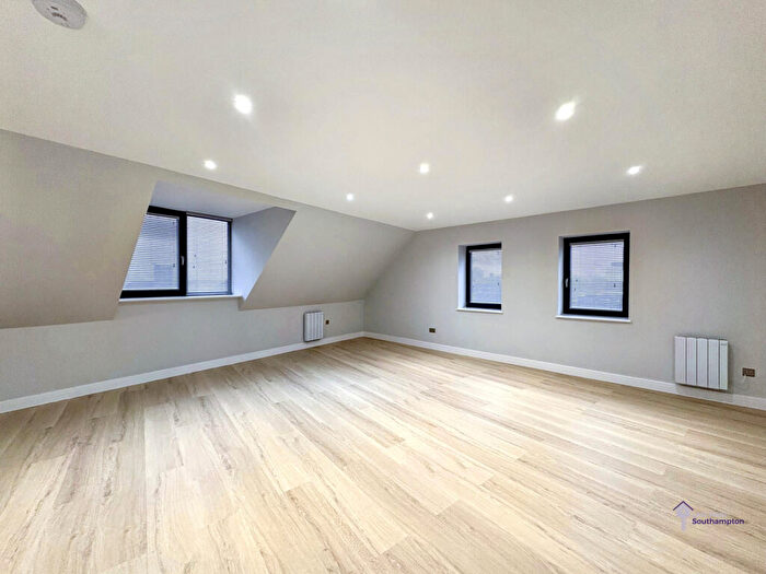 1 Bedroom Flat To Rent In Waterloo House, Waterlooville, PO7