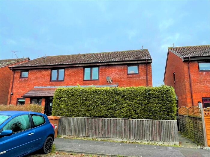 2 Bedroom Property To Rent In Danehurst Place, Andover SP10 3Nl