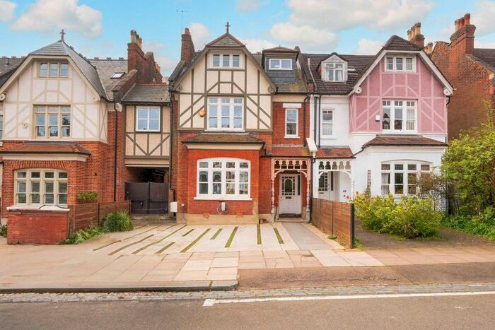 5 Bedroom Terraced House To Rent In Onslow Gardens, London, N10