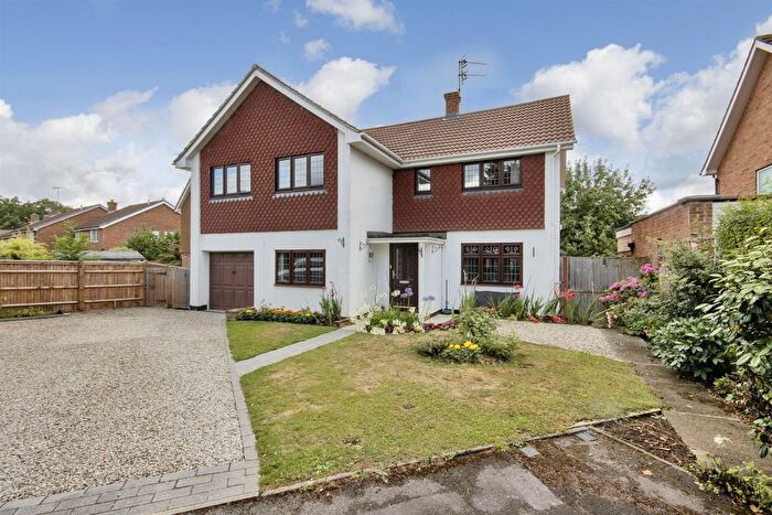 5 Bedroom Detached House For Sale In Larch Crescent, Tonbridge, TN10