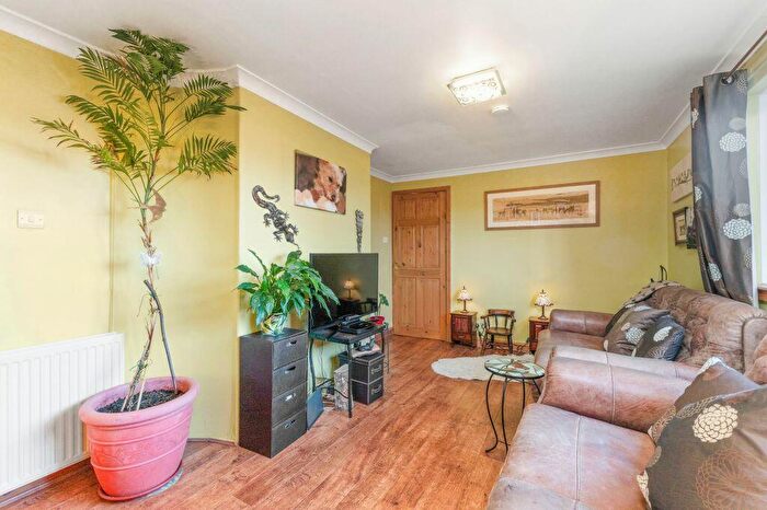 1 Bedroom Flat For Sale In / Christian Crescent, Edinburgh, EH15