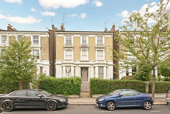 Studio To Rent In Oxford Gardens, Notting Hill, W10