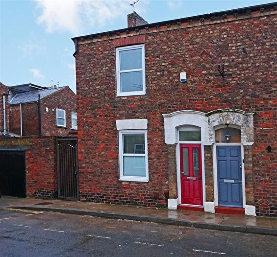 3 Bedroom Terraced House For Sale In Eldon Street, York, YO31