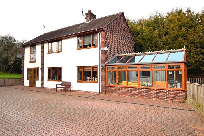 4 Bedroom Detached House For Sale In Main Road, Stretton, Alfreton, DE55