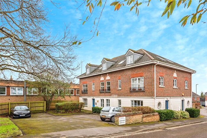 1 Bedroom Flat For Sale In Don Bosco Close, Oxford, Oxfordshire, OX4