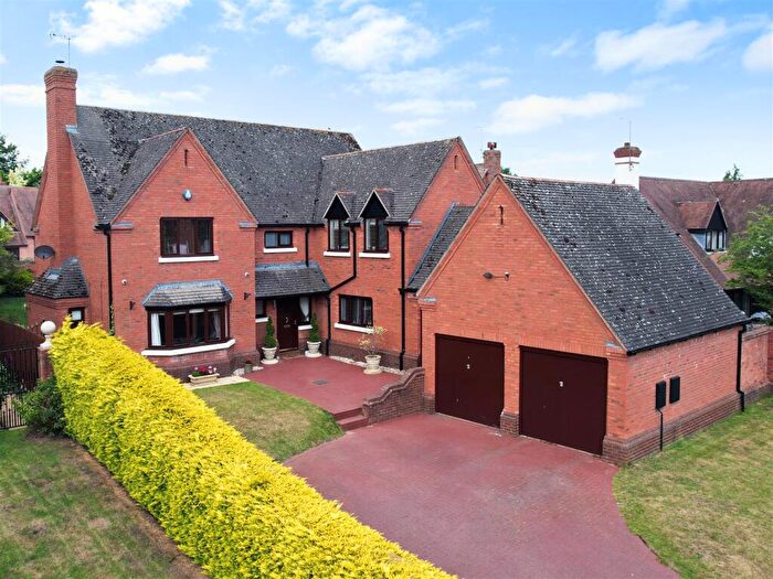 4 Bedroom Detached House For Sale In The Close, Enville, DY7