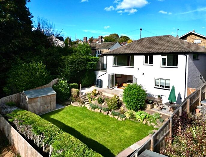 3 Bedroom Detached House For Sale In Lightridge Road, Fixby, Huddersfield, HD2