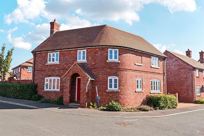 4 Bedroom Detached House For Sale In Harvest Hill, Charminster, Dorchester, DT2