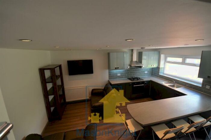 4 Bedroom Terraced House To Rent In Fairgreen Way, Selly Oak. Mins Walk To University Of Birmingham, B29