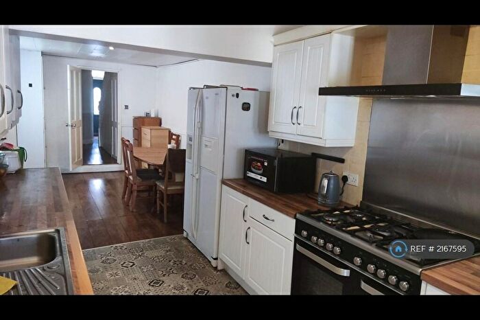 4 Bedroom Terraced House To Rent In Tennyson Avenue, London, E12