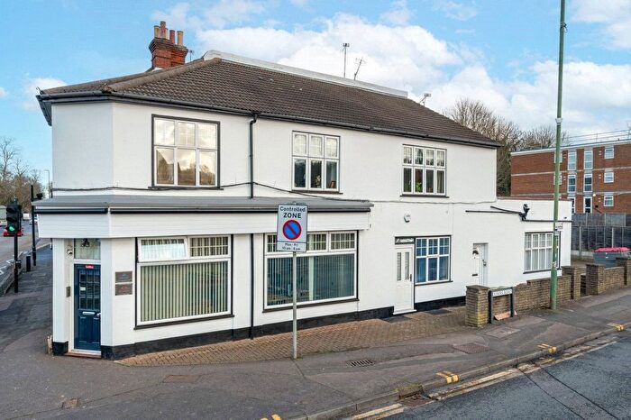 1 Bedroom Flat To Rent In Brighton Road, Sutton, SM2