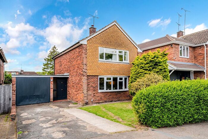 3 Bedroom Detached House For Sale In Central Way, Oxted, Surrey, RH8