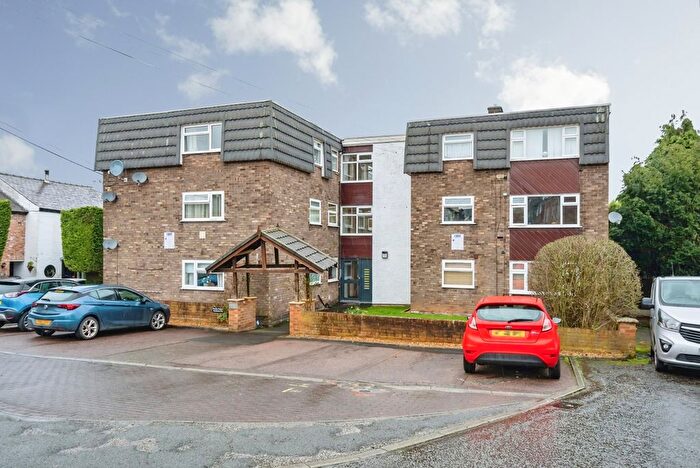 2 Bedroom Flat For Sale In West Hyde, Lymm, Cheshire, WA13
