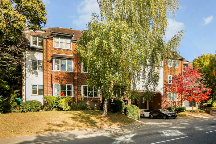 1 Bedroom Apartment To Rent In Monument Hill, Weybridge, KT13