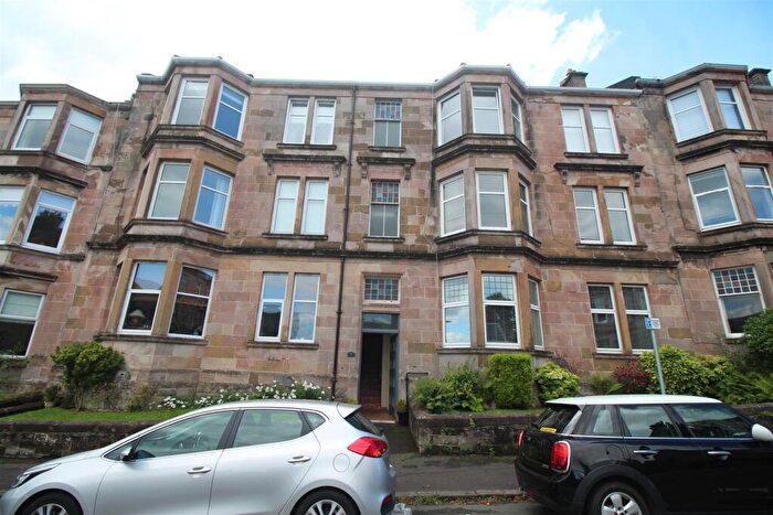 3 Bedroom Flat For Sale In Binnie Street, Gourock, PA19