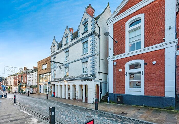 2 Bedroom Flat For Sale In High Street, Uttoxeter, ST14